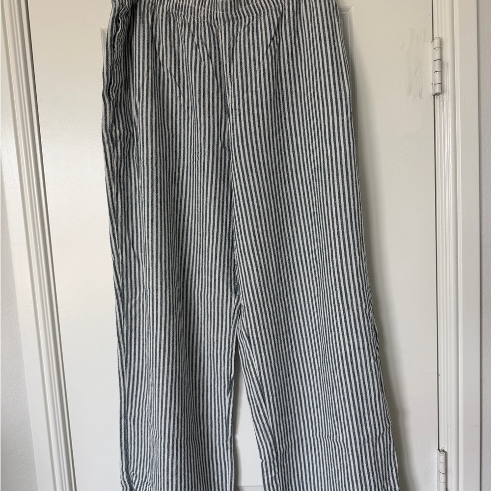 Old Navy Black & White Vertical Stripe Wide-Leg Pants